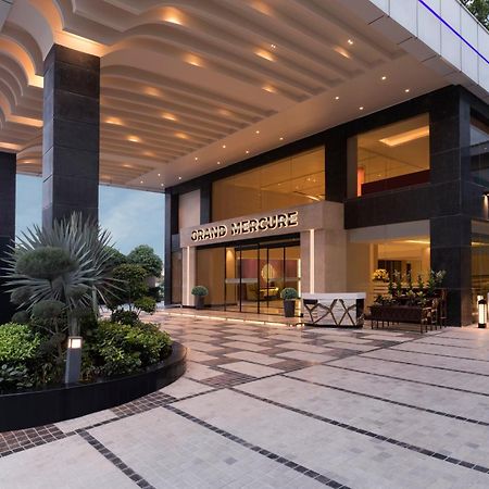 Grand Mercure Agra - An Accor Brand Bagian luar foto